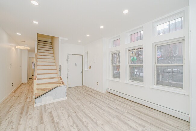 Photo - 384 Lafayette Ave