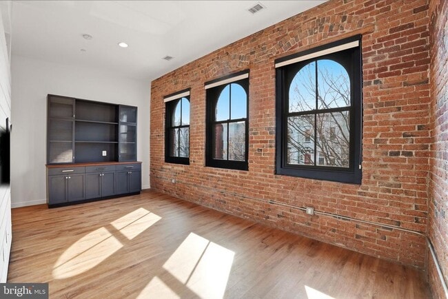 Photo - 57 N St NW Unidad 301