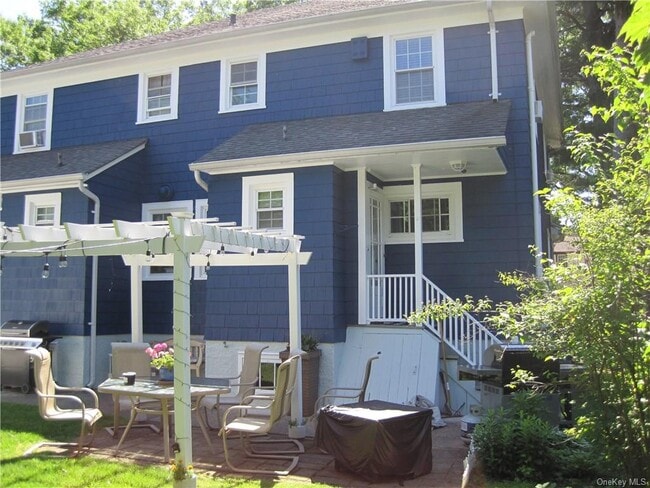 Photo - 460 Carol Pl