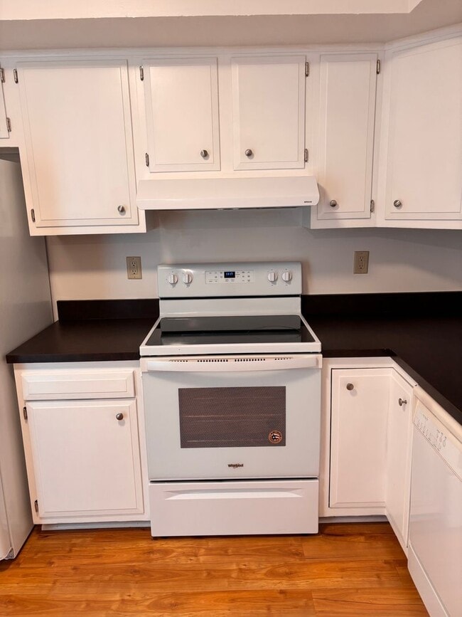 Photo - Near Medical Center - 2 Bedroom, 1.5 Bath Townhouse - Available Now!