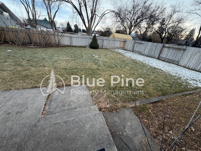 Photo - 2895 Meadow Ln