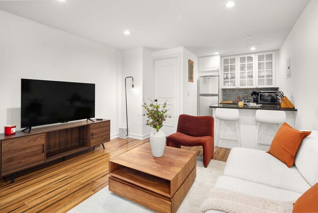 Photo - 49 W 16th St Unit ID1289703P