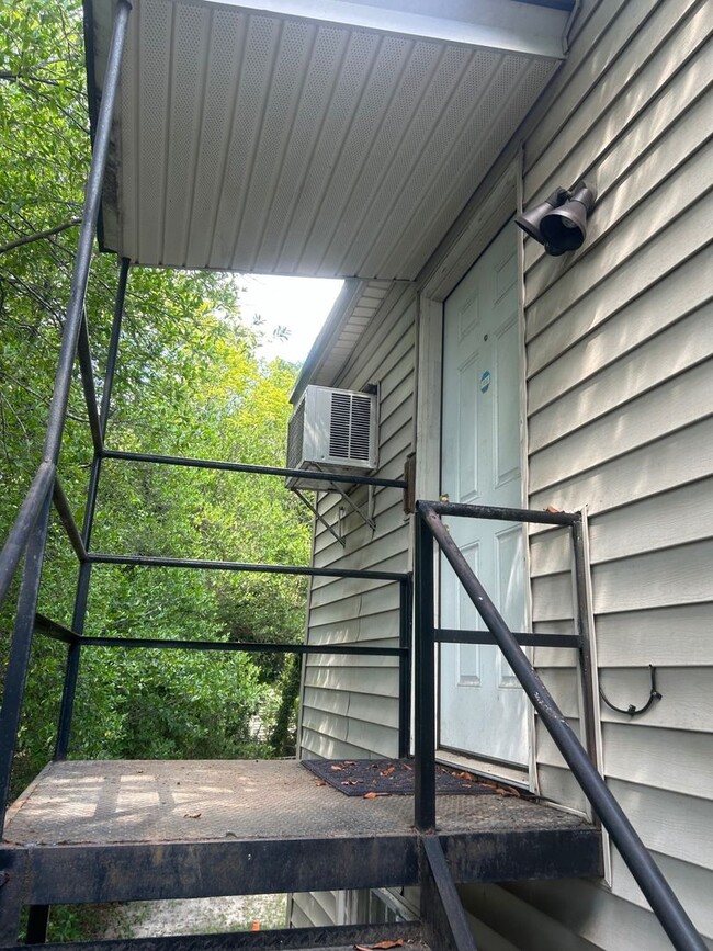 Photo - 2015 Holt Dr