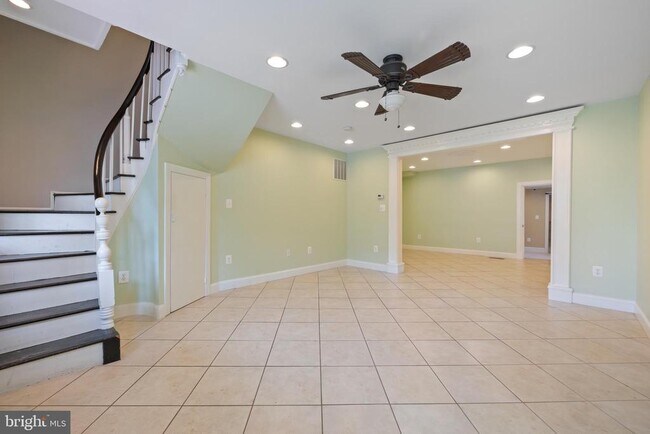 Photo - 41 W Main St House