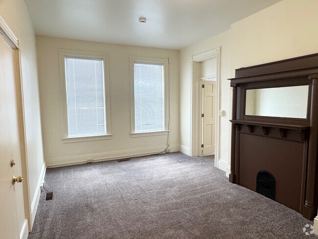 Building Photo - 430 E King St Unit 1 Rental