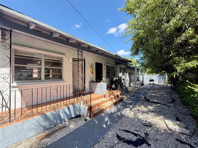 Building Photo - 1467 NW 53rd St Unit 1