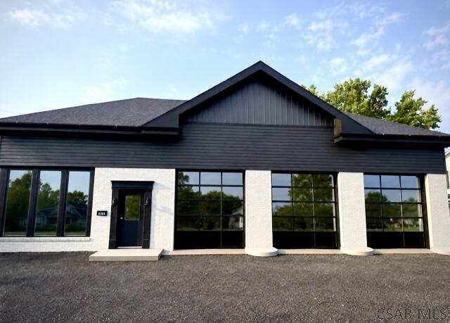 Building Photo - 1727 Scalp Ave