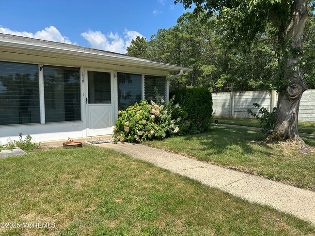 Building Photo - 1211D Shetland Dr Rental