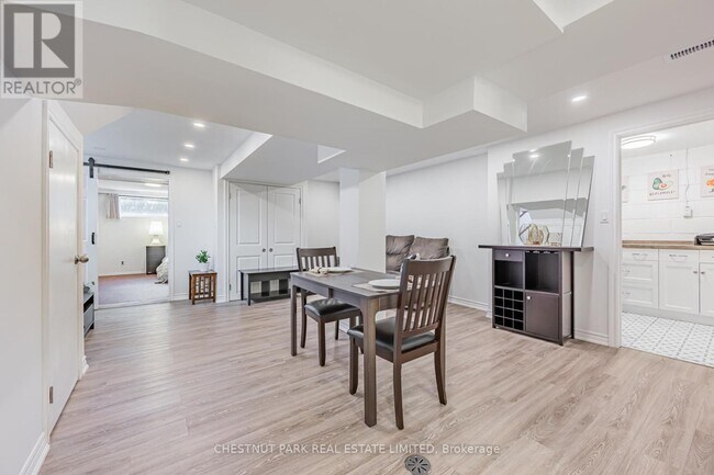 Photo - 3 Sanctbury Pl