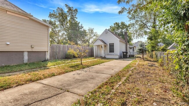 Photo - 6622 Crest Ave