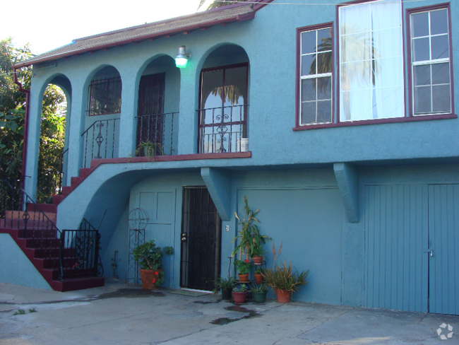 Building Photo - 2817 S Sycamore Ave Unit 2817 S Sycamore Ave, Los Angeles, Ca 90016 Rental