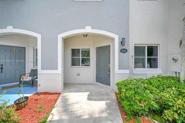 Photo - 1681 SE 30th St