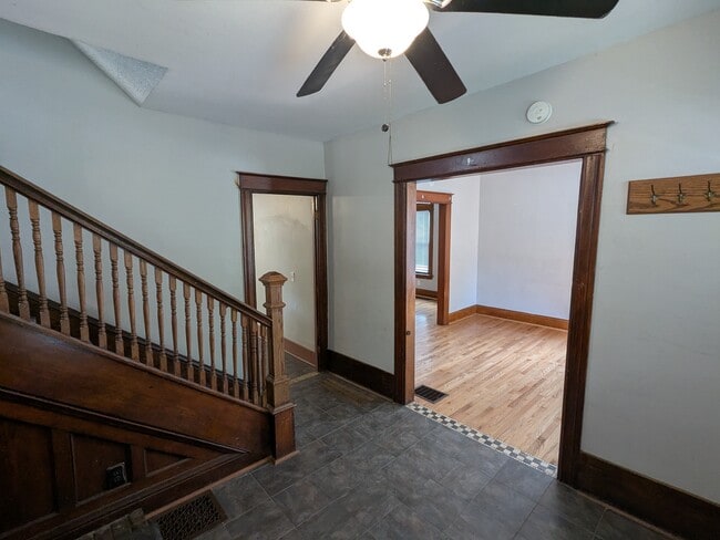 Photo - 918 S Goodman St