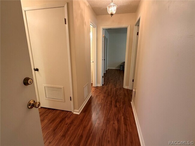 2400 Forest Dr