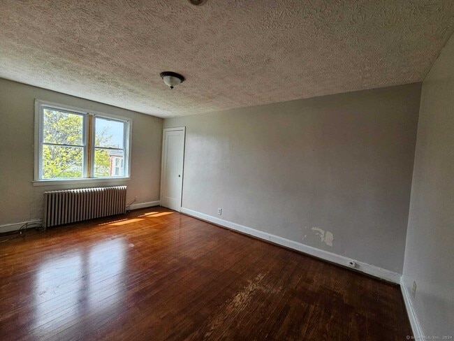 Photo - 715 Burnside Ave Unit 2W