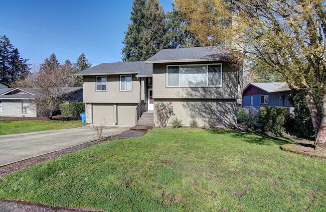 Photo - Spacious 4bd 2.5ba Home - Avail. Now!