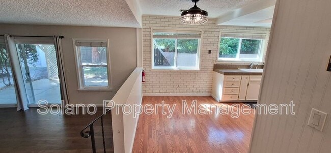 Photo - 110 Wayne Ct