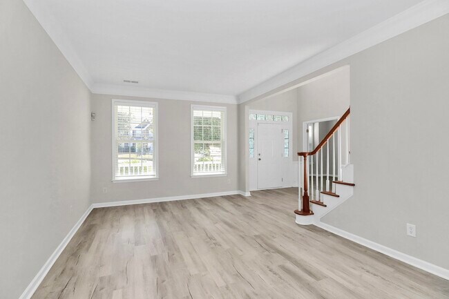 Photo - 2108 Oakcliffe Ct