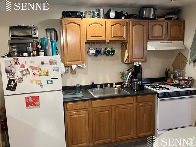 Building Photo - 302 Highland Ave Unit 1 Rental