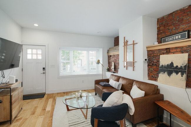 Photo - 2223 Taggert St