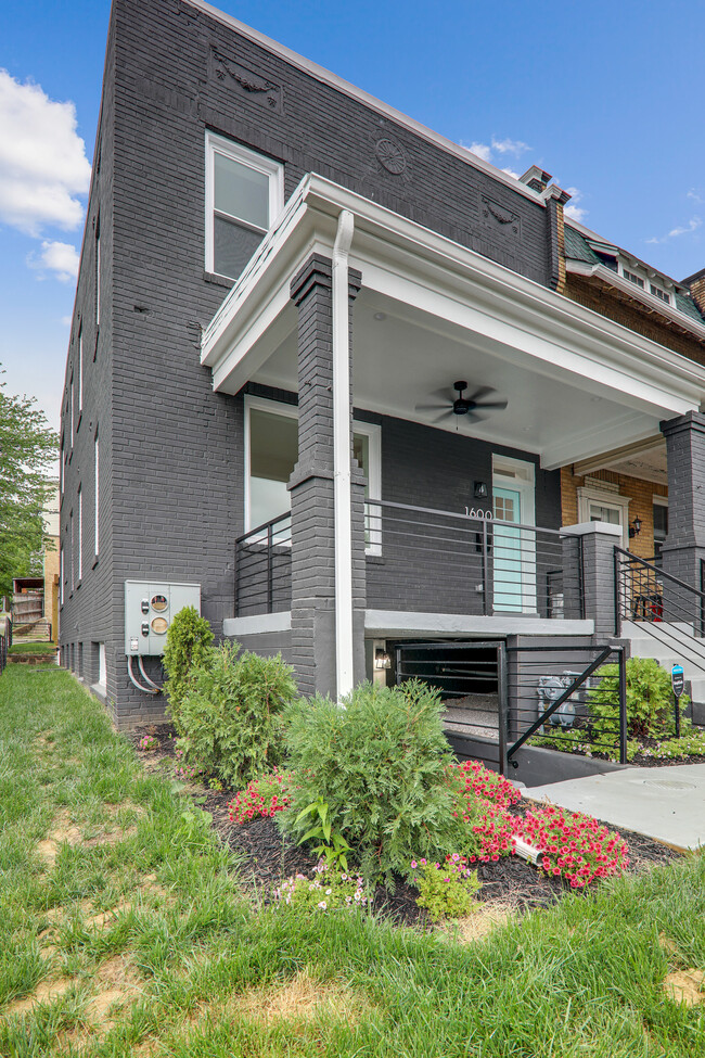 Photo - 1600 Trinidad Ave NE Apartamentos Unidad #B