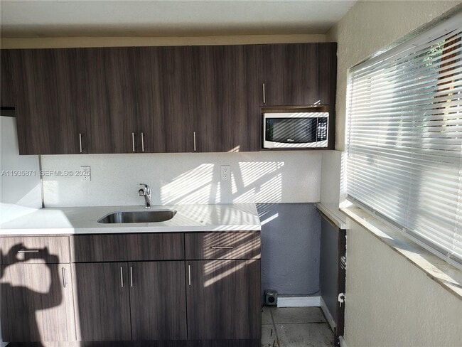 Photo - 1200 NE 110th St Unidad 4