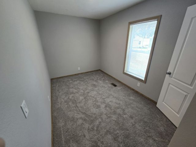 Photo - 118 Lynn Ln