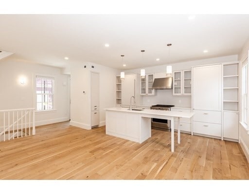 Photo - 229 Concord Ave Unidad 229