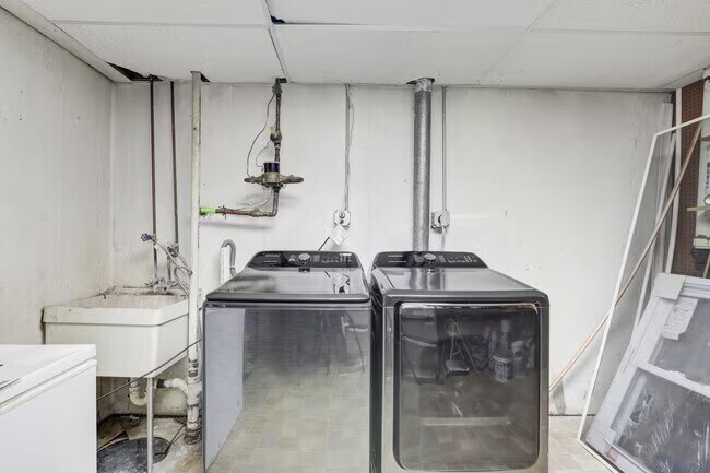 Photo - 8427 Snowden Oaks Pl