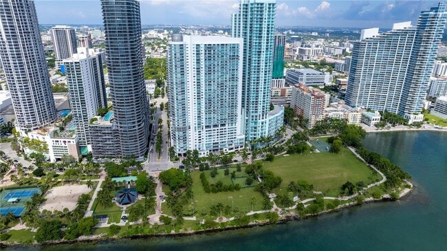Building Photo - 1800 N Bayshore Dr Unit 2706 Rental