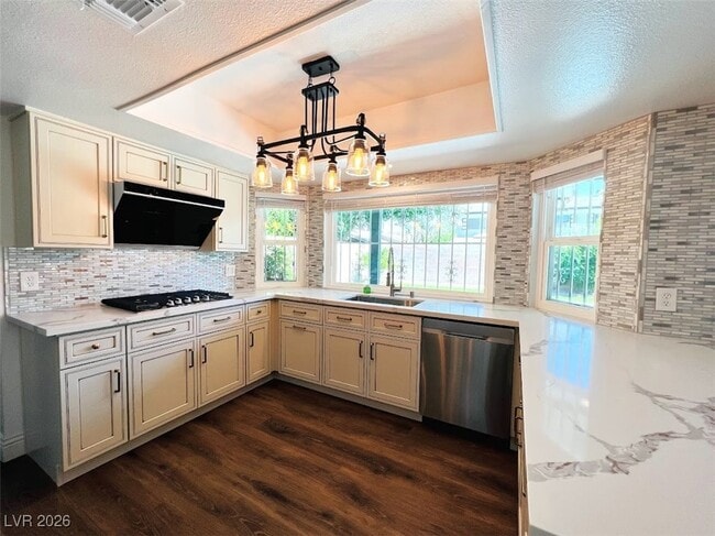 Photo - 5688 Maceta Ave