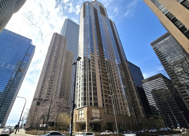 Building Photo - 222 N Columbus Dr Unit 1001 Rental