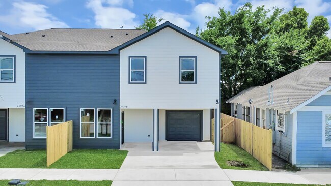 Photo - 2608 Campbell St