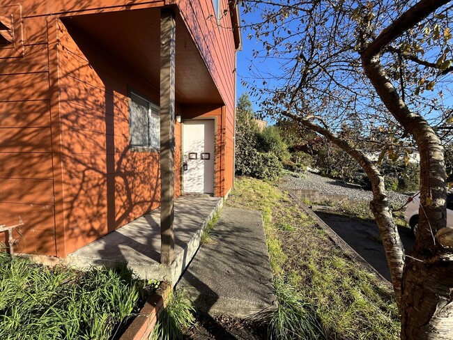 Photo - 840 D St Unidad 840 D #Z [PRM: Brittany]