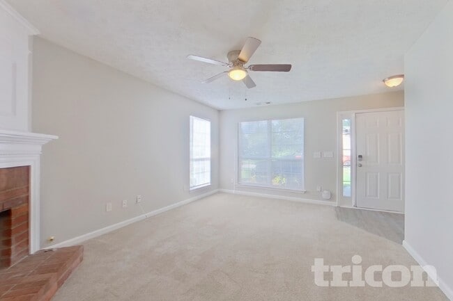 Photo - 936 Edgewood Ln