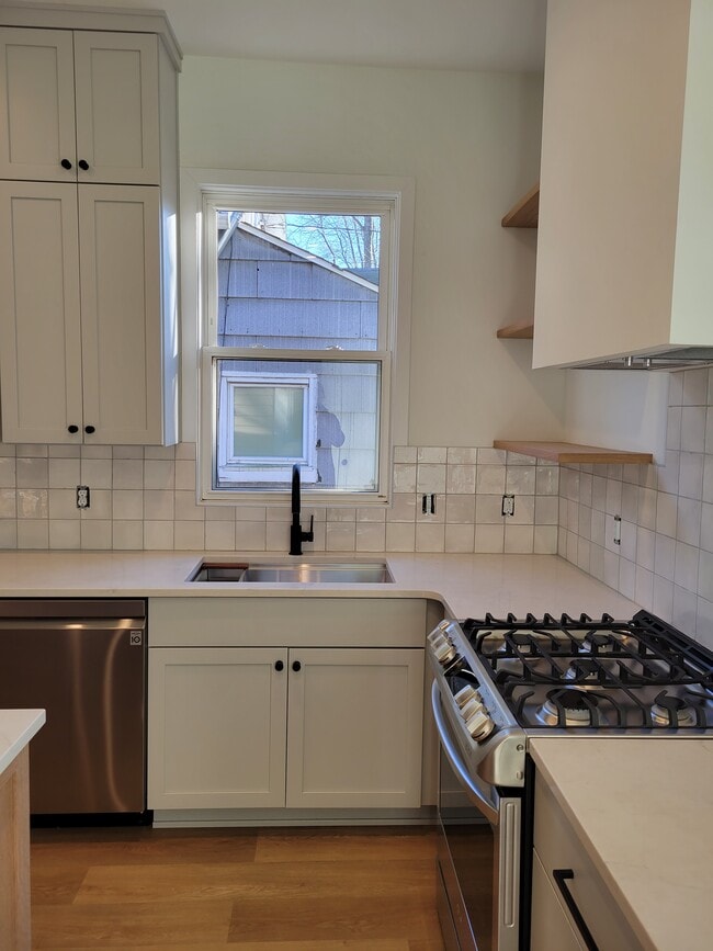 Photo - 1226 Sterling St