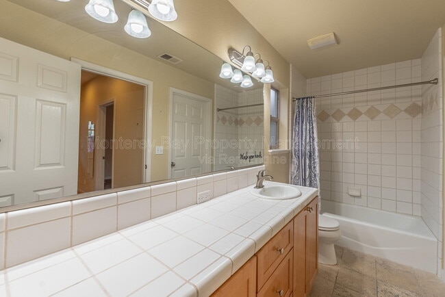 Photo - 594 Lopez Ave
