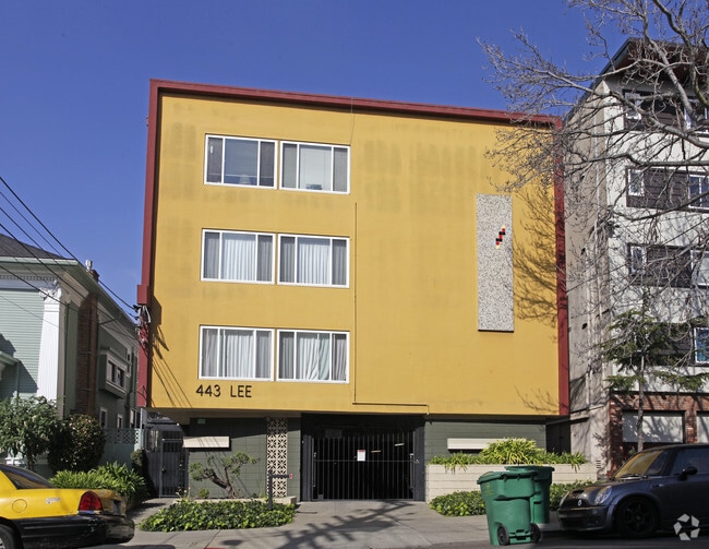 443 Lee St
