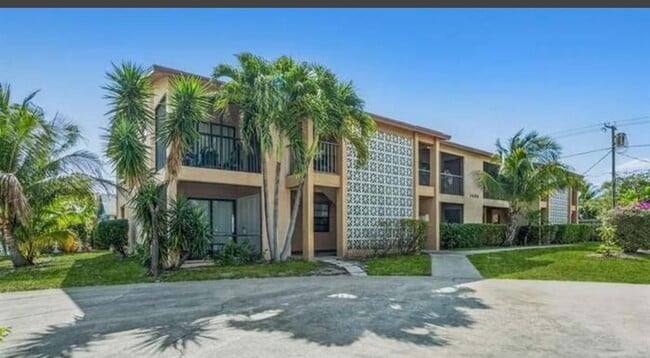 Building Photo - 1409 Lake Ave