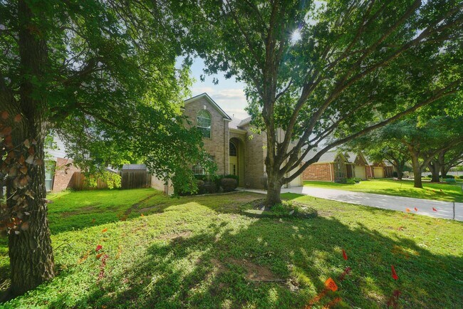 4736 Green Bluff Dr