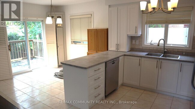 Photo - 66 Coolspring Cres
