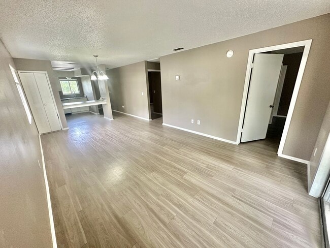 Photo - 2549 S Oak Ave Unit r2549soD
