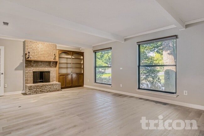 Photo - 2819 Hedgeway Dr