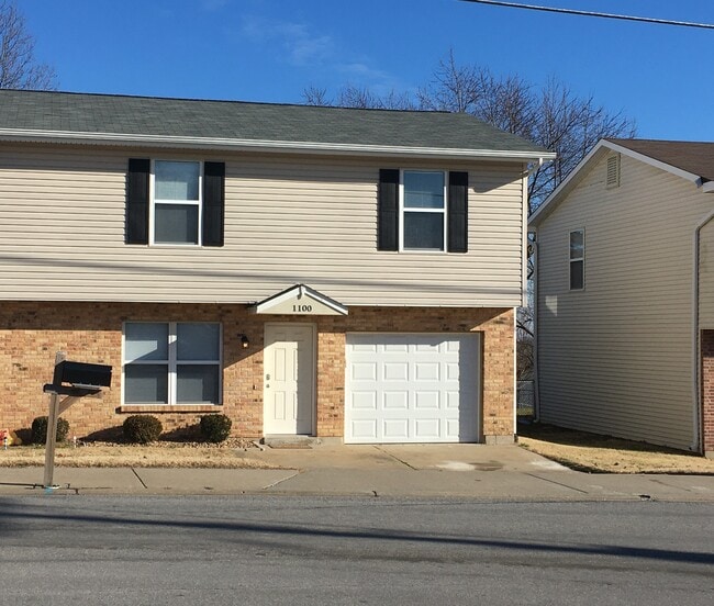 Front - 1100 Caulks Hill Rd Townhome