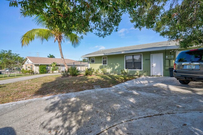 Photo - 1909 Wheeler Rd Townhome