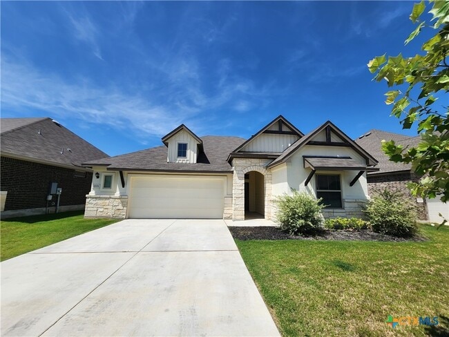 Photo - 1331 Gruene Glen St