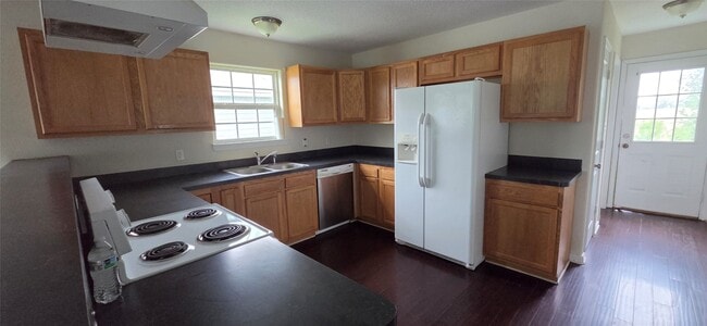 Photo - 725 E Columbus Dr