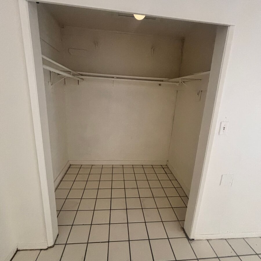 Photo - 419 W 13 Unidad East