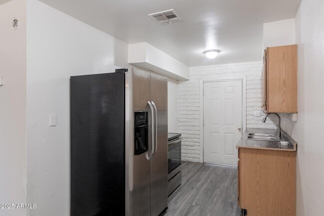 Photo - 3111 W Jefferson St Unit 3