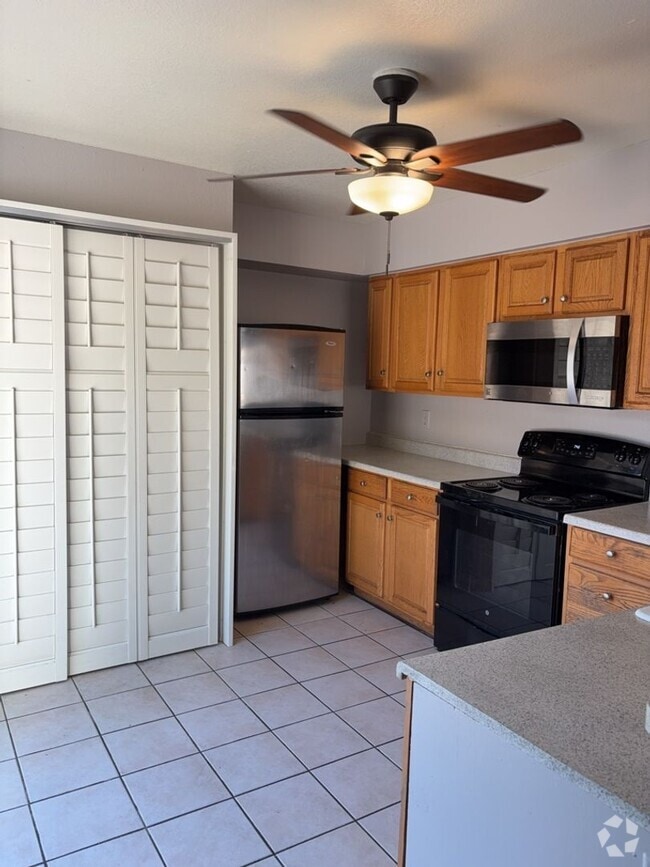 Building Photo - 3 bed 2 bath in Phoenix!!  Ready for Move In! Rental